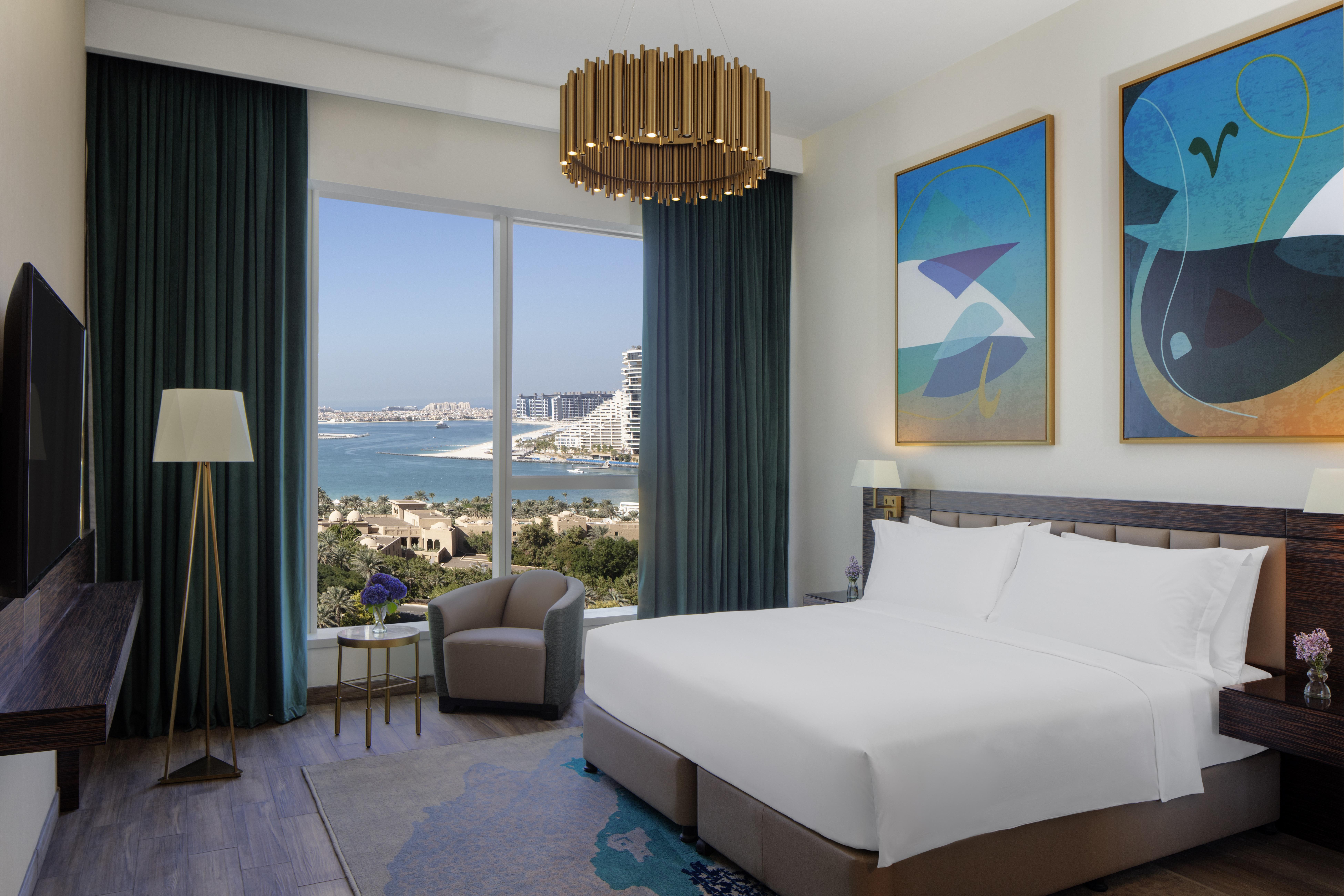 Avani Palm View & Дубай